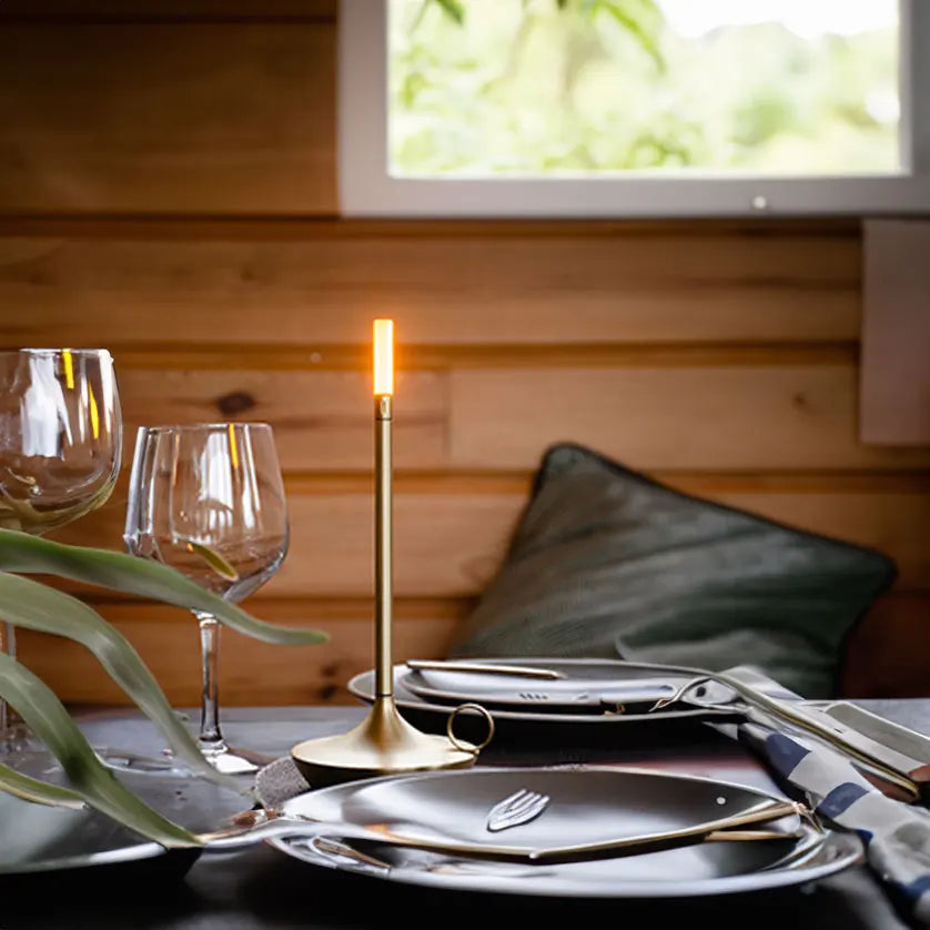 BrightEase - Bærbar LED-Bordlampe med Genopladeligt Batteri og Touch-Kontrol