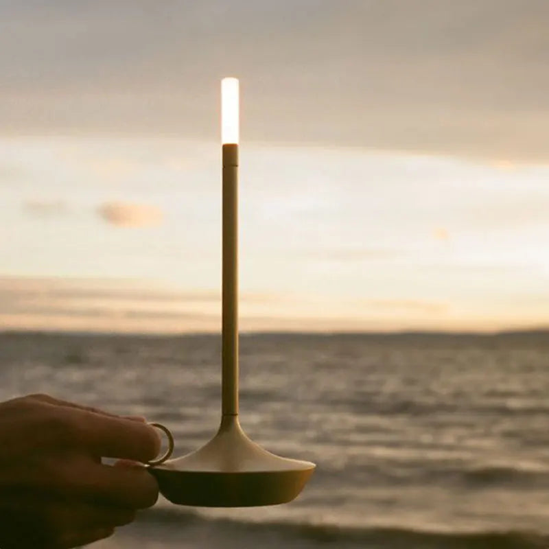 BrightEase - Bærbar LED-Bordlampe med Genopladeligt Batteri og Touch-Kontrol