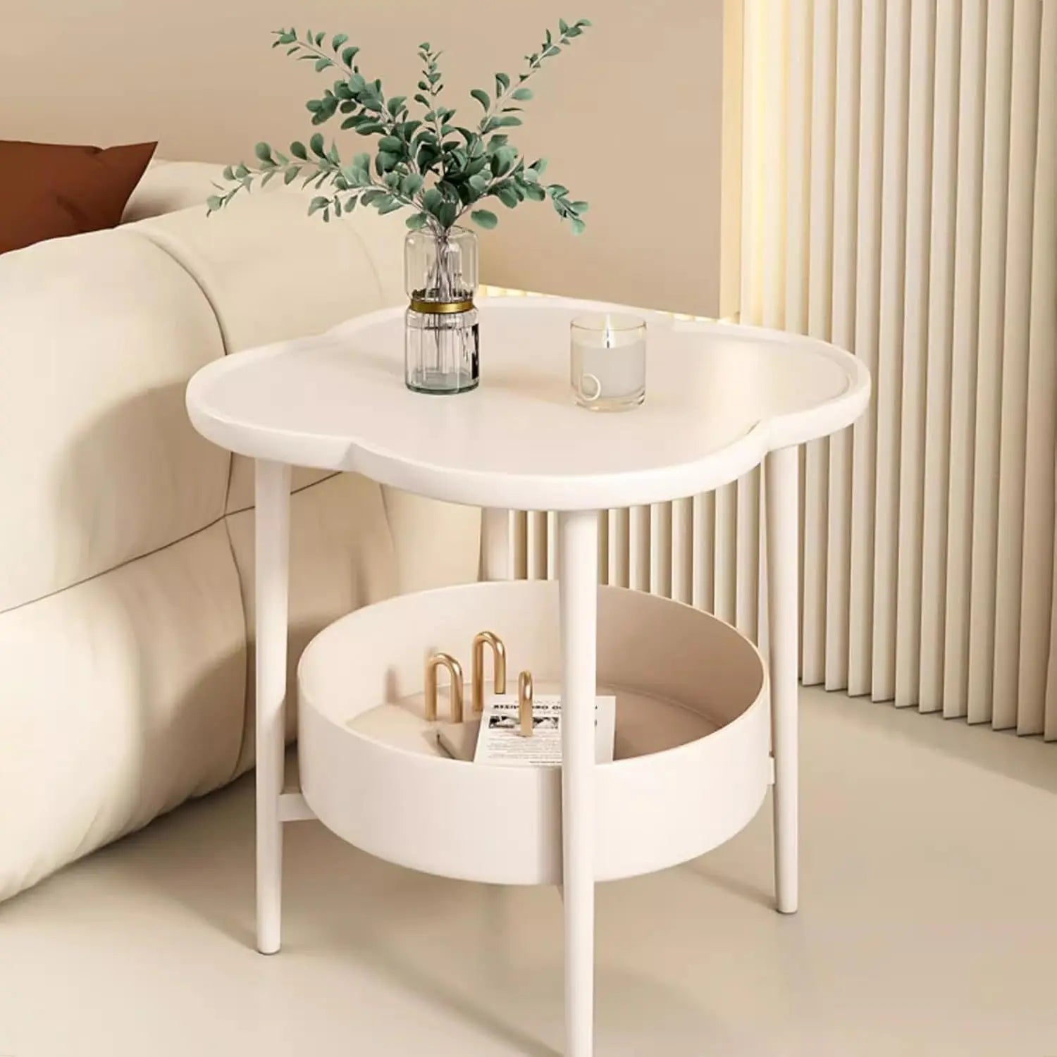 Florvia – Blomsterformet Sidebord med 2 Hylder & Skulpturelt Design i Cremehvid