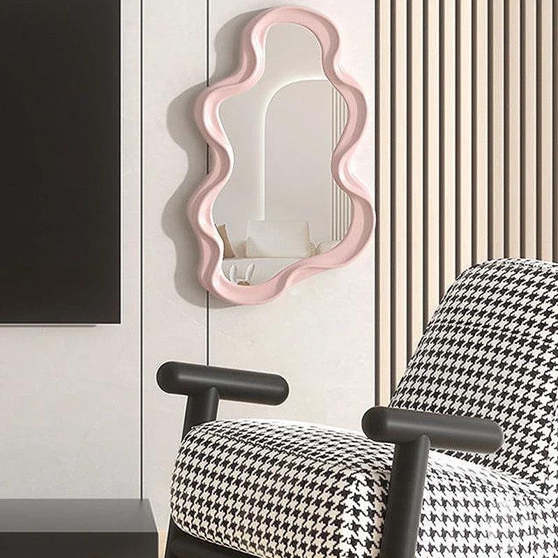 ScandiCloud – Skyformet Væg-spejl med Minimalistisk Nordisk Design