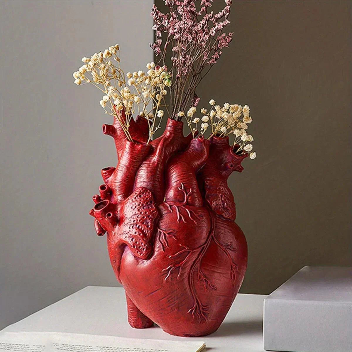 ElvaseLove – Hjerteformet Keramisk Vase til Moderne Boligindretning