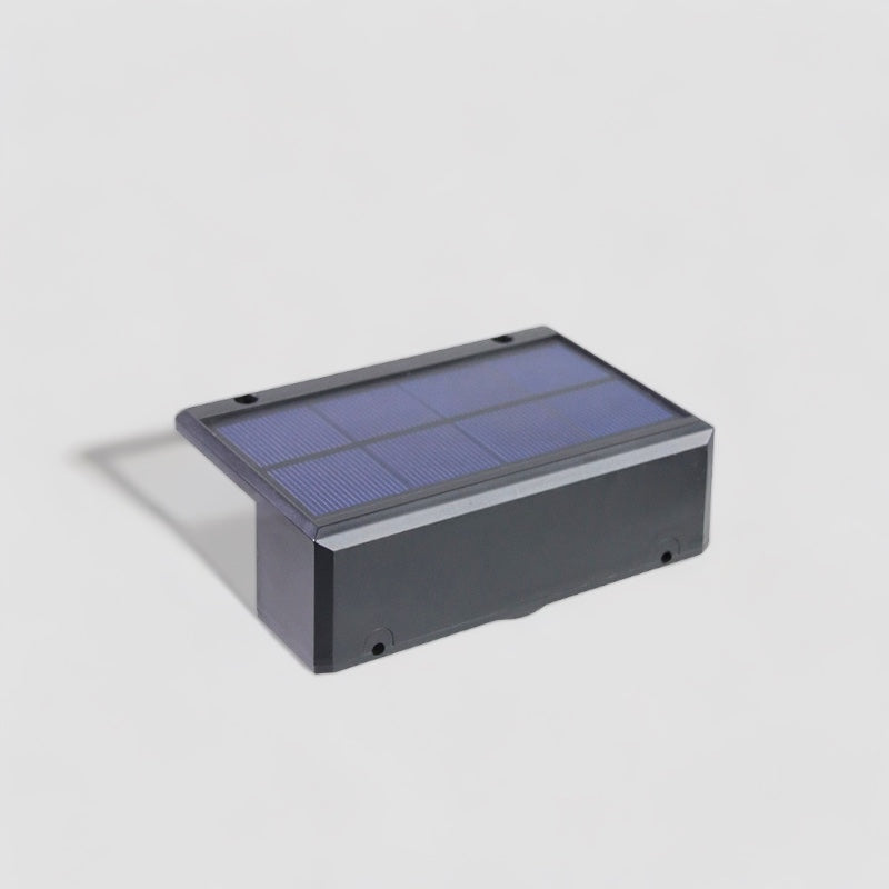 LumiTrack – Udendørs Solcellelampe med Automatisk Skumringssensor
